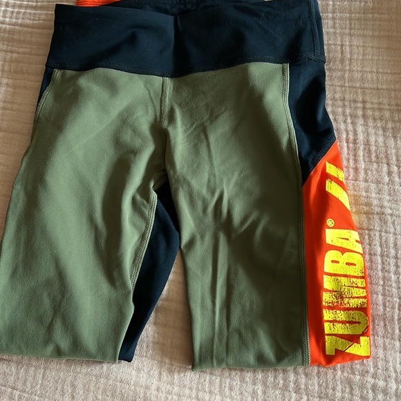 Zumba Fitness Black/Olive/Orange Leggings - Picture 3 of 4